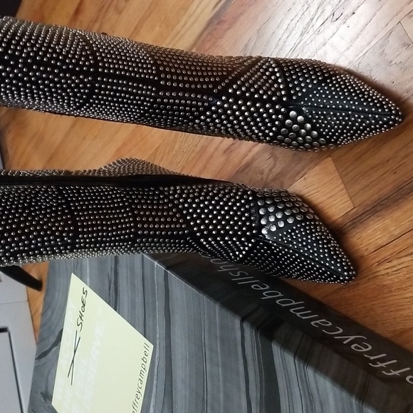 New in the box.Jeffrey Campbell Studd KH boot